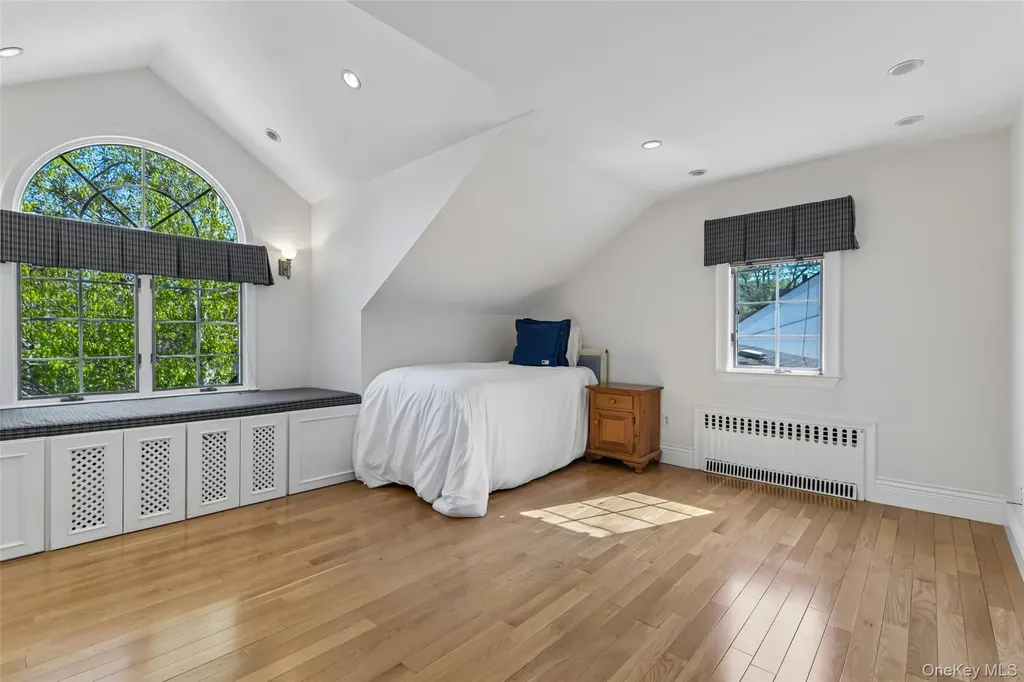 111 Palmyra Avenue Woodmere NY 11598