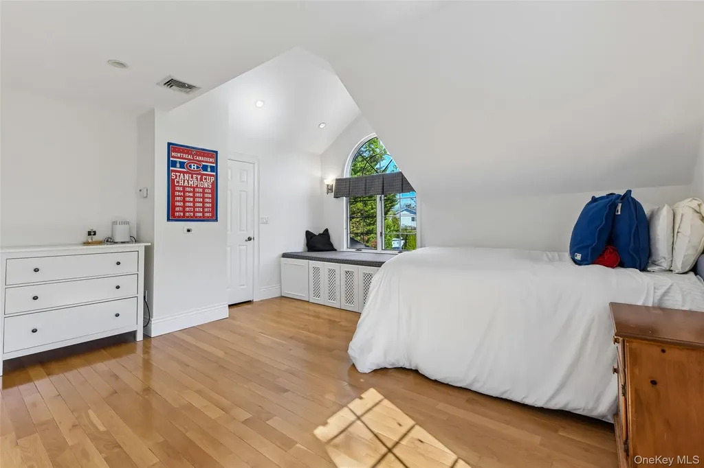 111 Palmyra Avenue Woodmere NY 11598