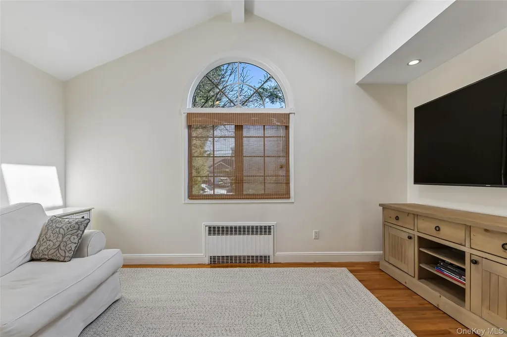 111 Palmyra Avenue Woodmere NY 11598