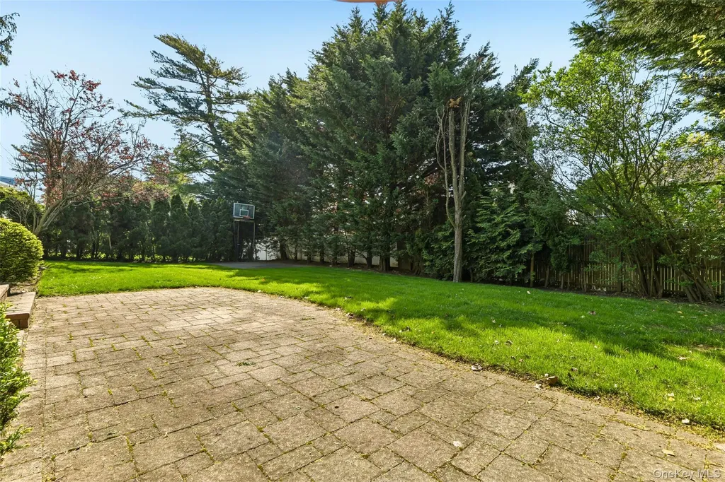 111 Palmyra Avenue Woodmere NY 11598
