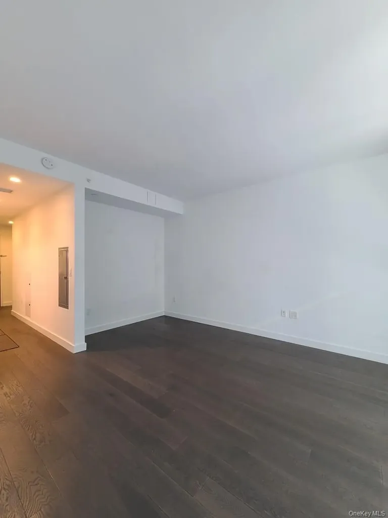131-05 40th Road Flushing NY 11354