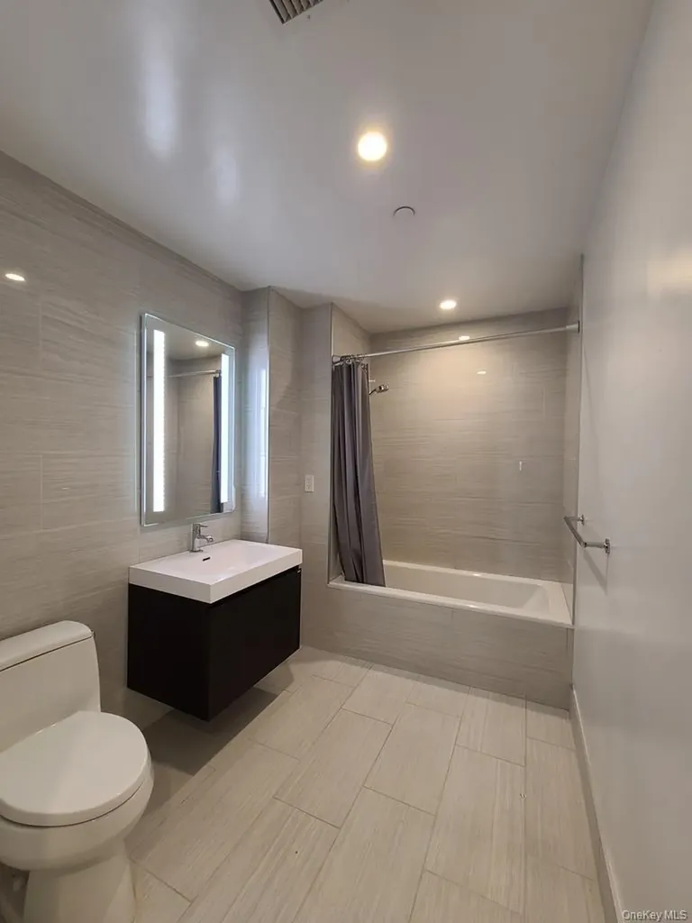 131-05 40th Road Flushing NY 11354