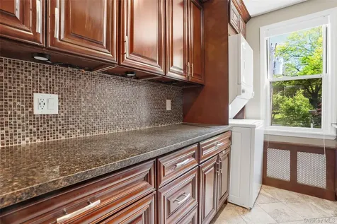 324 Palmer Terrace Mamaroneck NY 10543