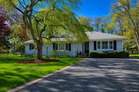 5 Stillwood Road Brookhaven NY 11719