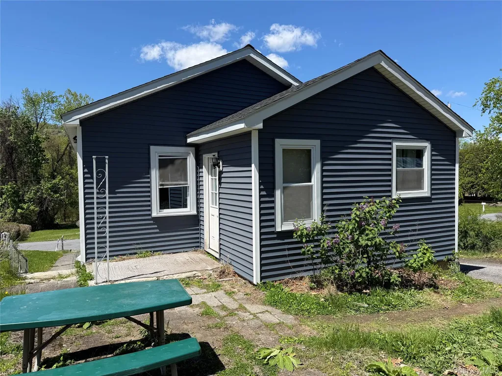 109 Myrtle Avenue New Windsor NY 12553