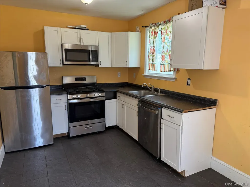 109 Myrtle Avenue New Windsor NY 12553