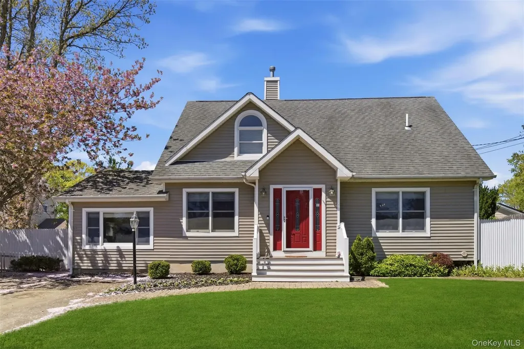 5 E Haven Lane East Northport NY 11731