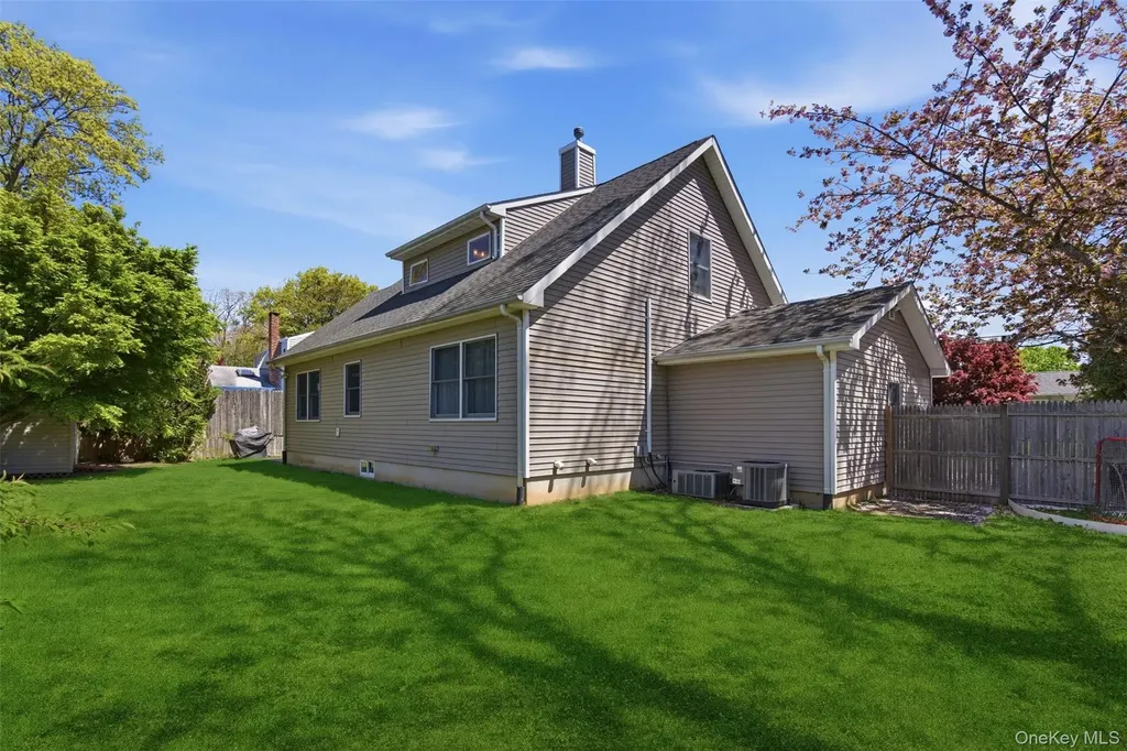 5 E Haven Lane East Northport NY 11731
