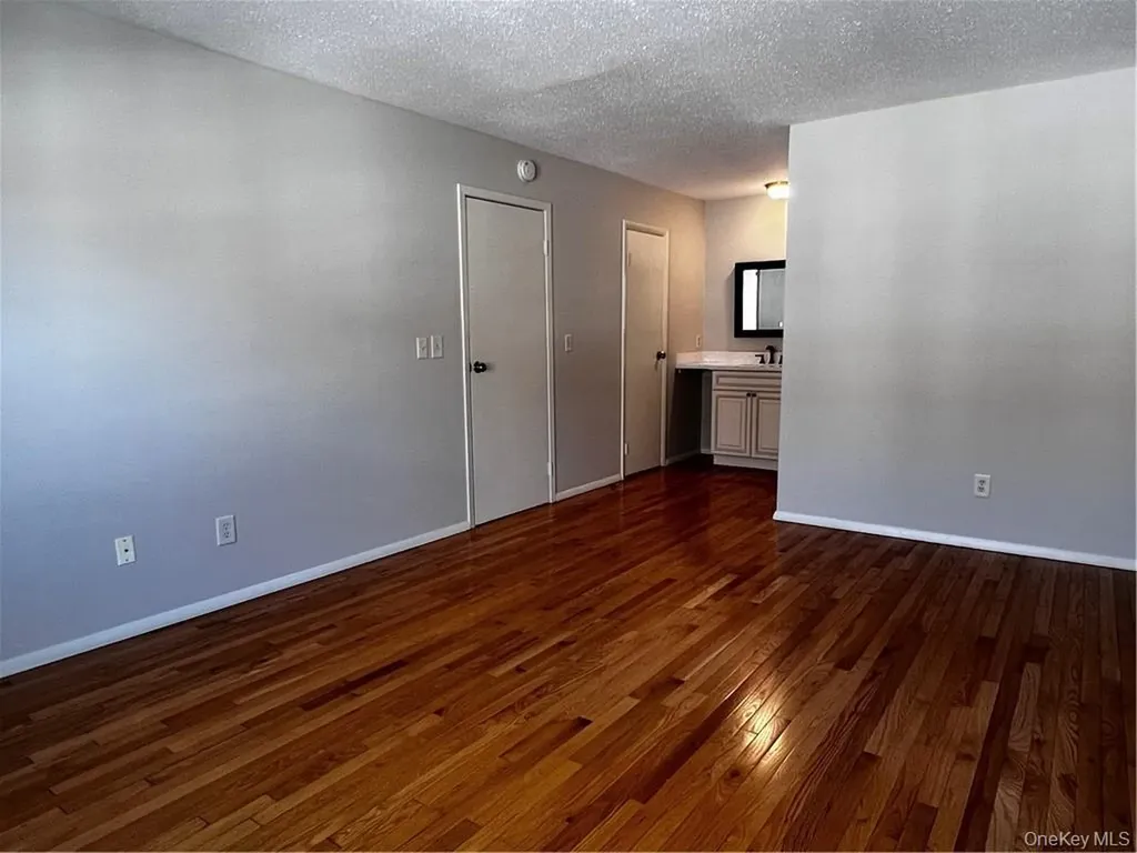 2312 Whispering Hills Chester NY 10918