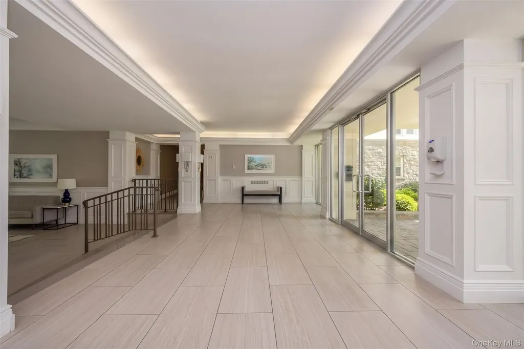 1 Stoneleigh Bronxville NY 10708