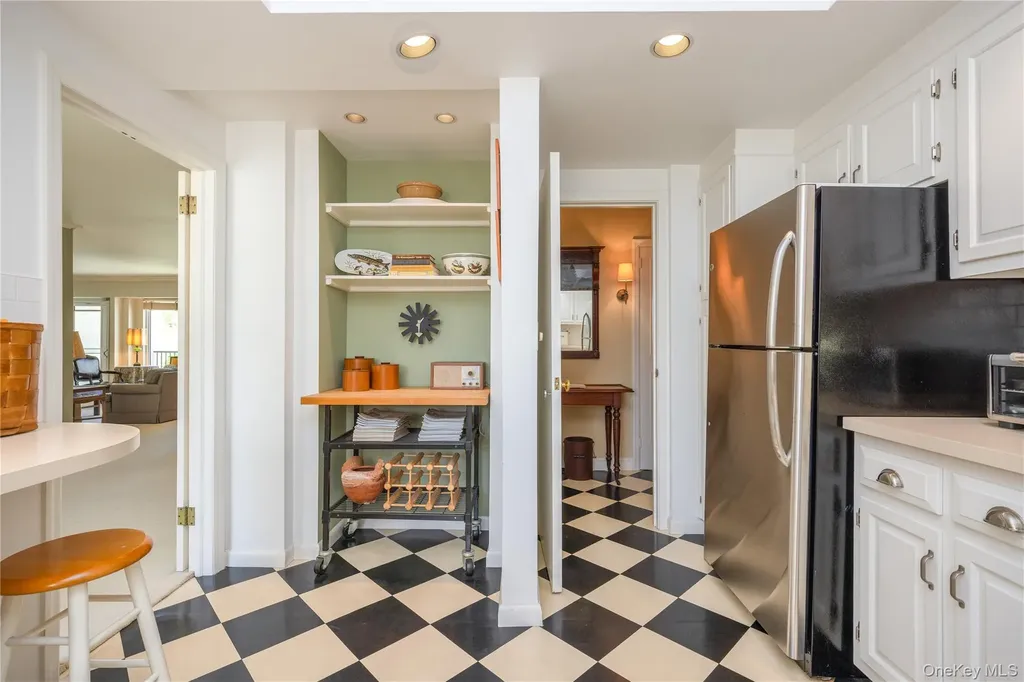 1 Stoneleigh Bronxville NY 10708
