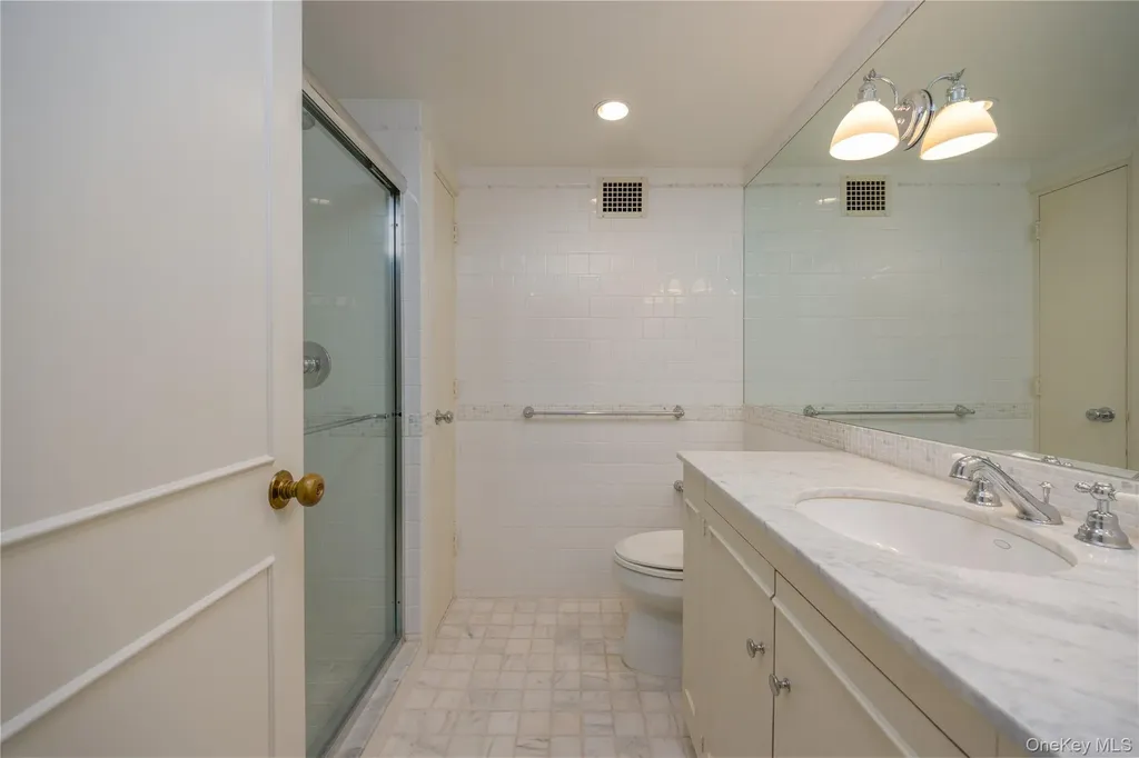 1 Stoneleigh Bronxville NY 10708