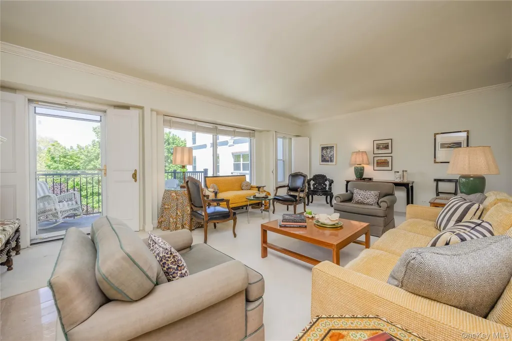 1 Stoneleigh Bronxville NY 10708