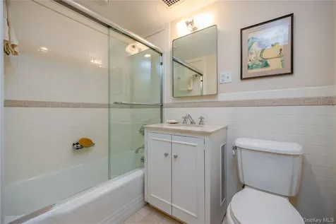 1 Stoneleigh Bronxville NY 10708