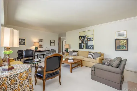 1 Stoneleigh Bronxville NY 10708