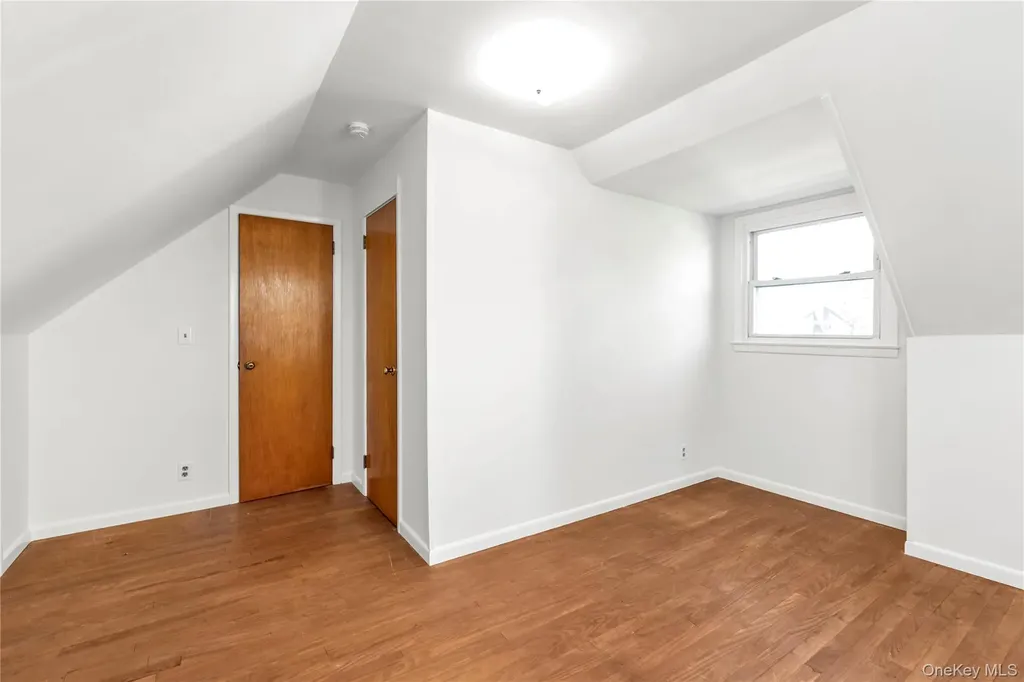 65 Grant Avenue Albertson NY 11507