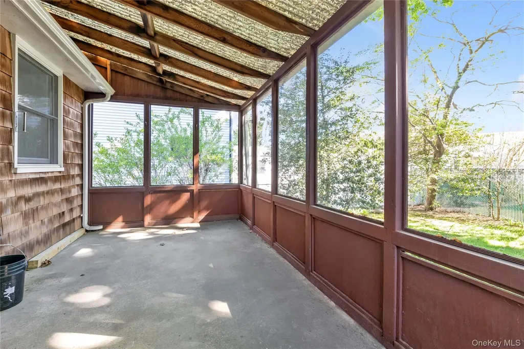 65 Grant Avenue Albertson NY 11507