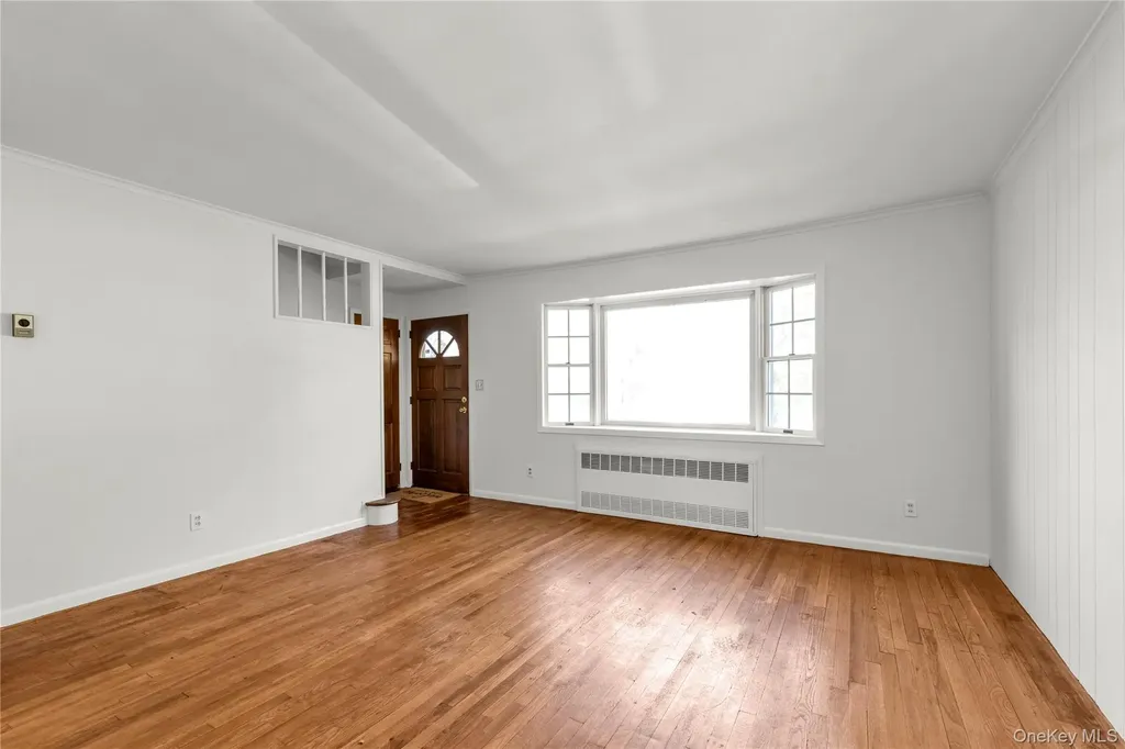 65 Grant Avenue Albertson NY 11507