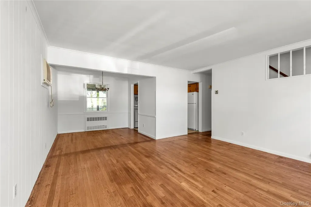 65 Grant Avenue Albertson NY 11507
