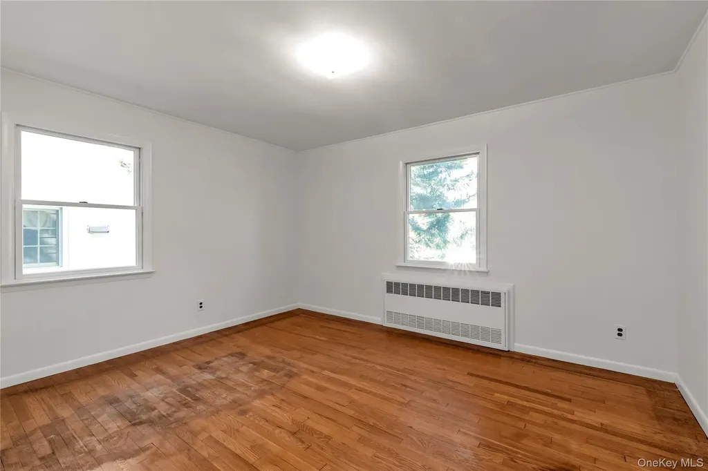 65 Grant Avenue Albertson NY 11507