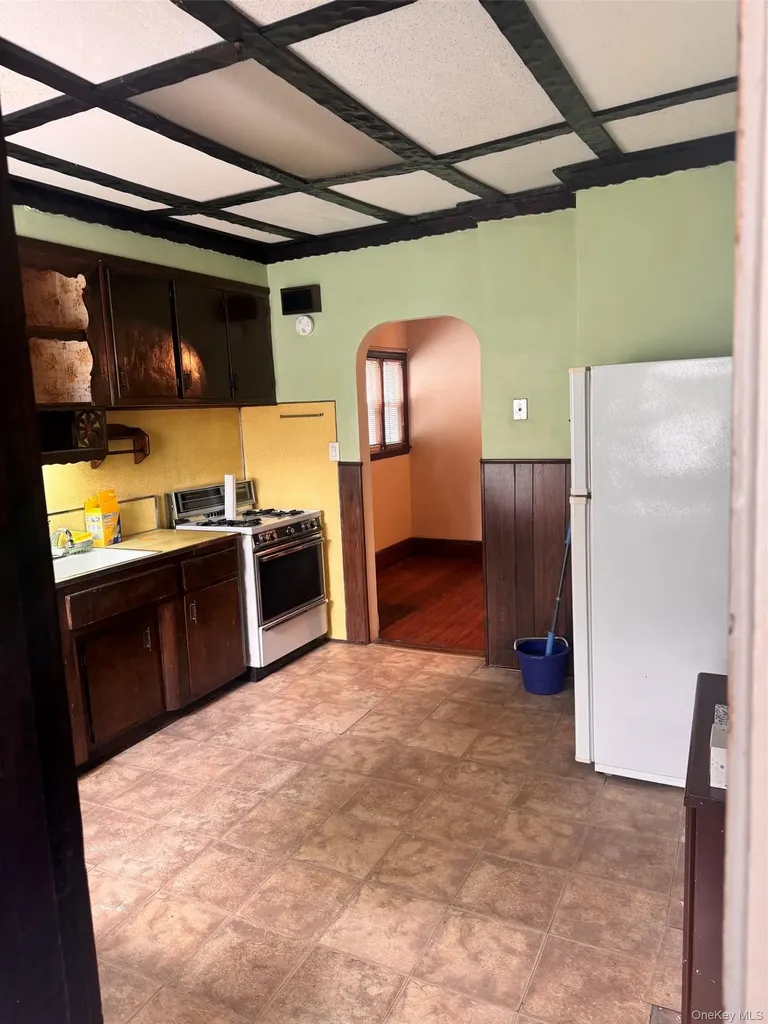 8056 87th Avenue Woodhaven NY 11421