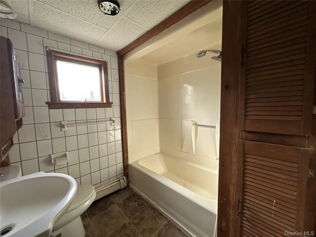172 Main Street Gardiner NY 12525