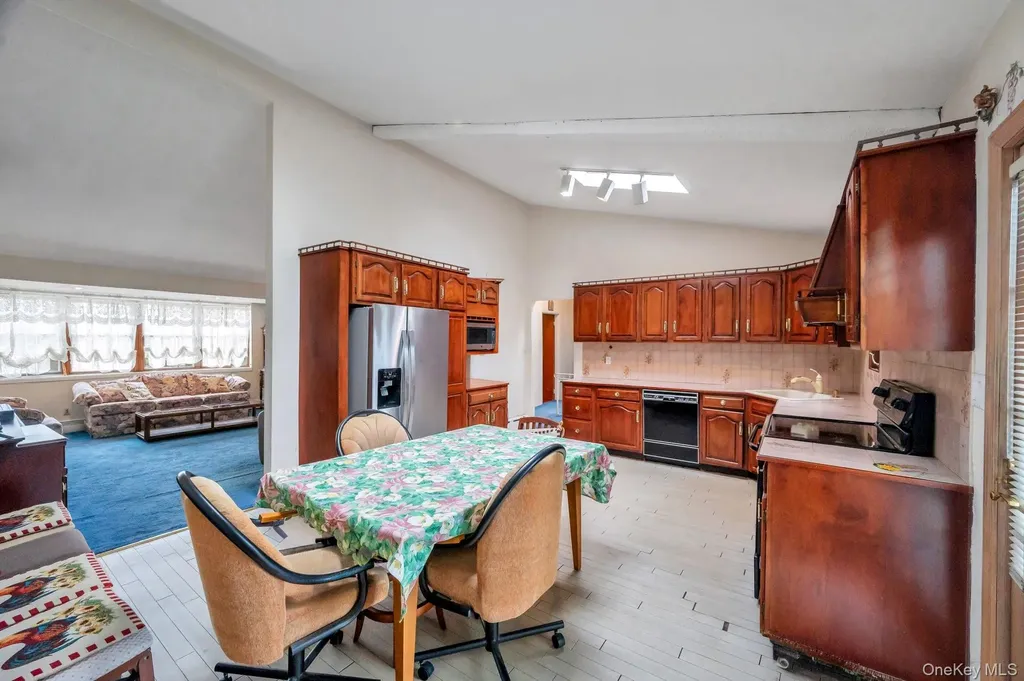 2566 Nelson Drive Seaford NY 11783