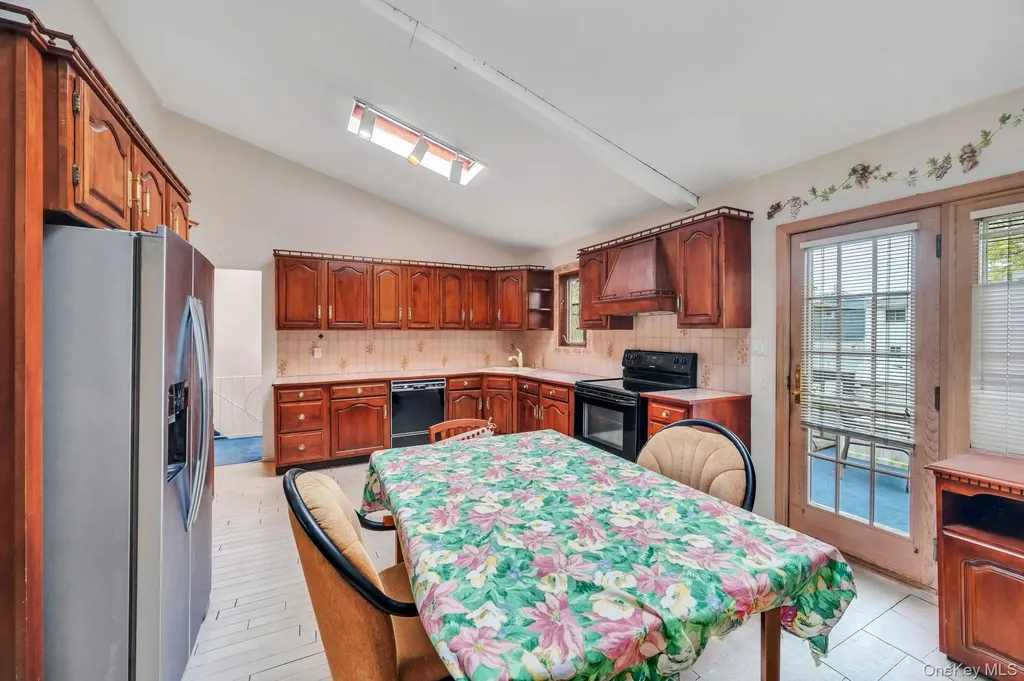 2566 Nelson Drive Seaford NY 11783