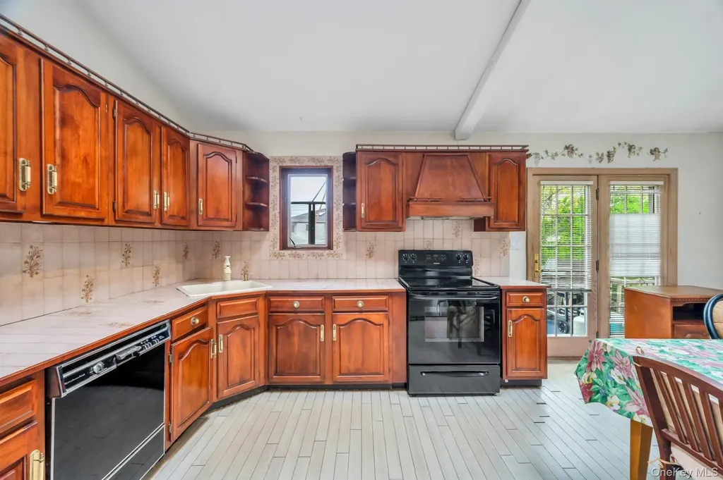 2566 Nelson Drive Seaford NY 11783