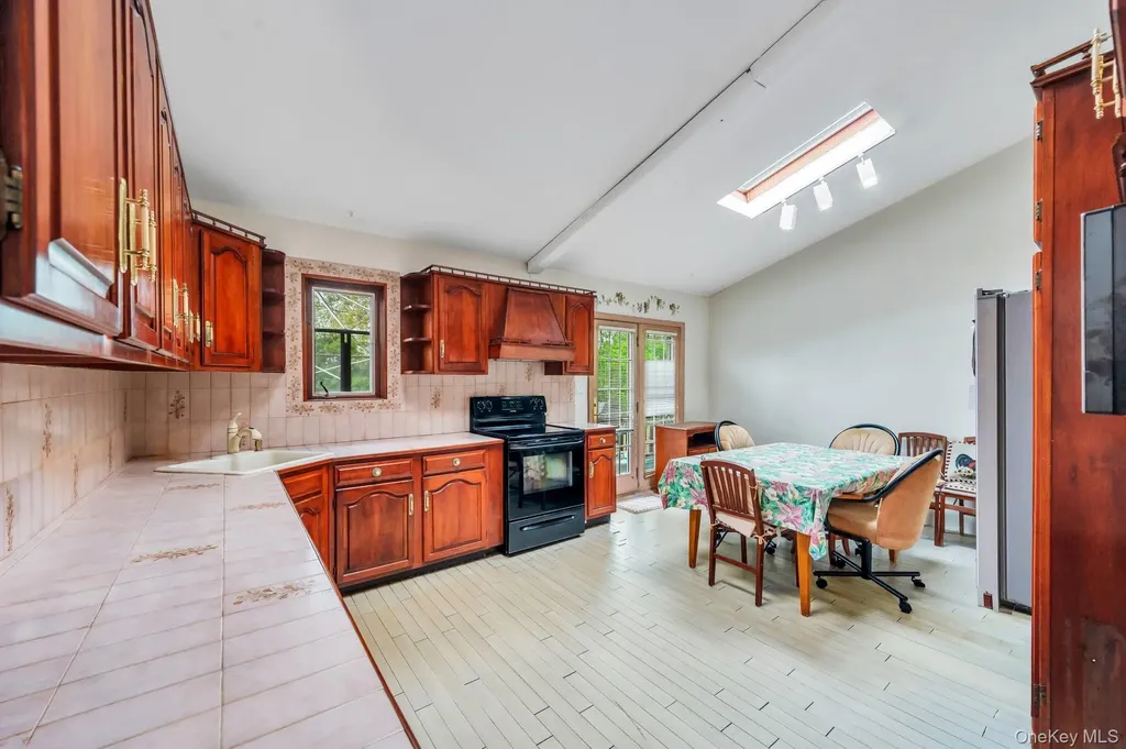 2566 Nelson Drive Seaford NY 11783