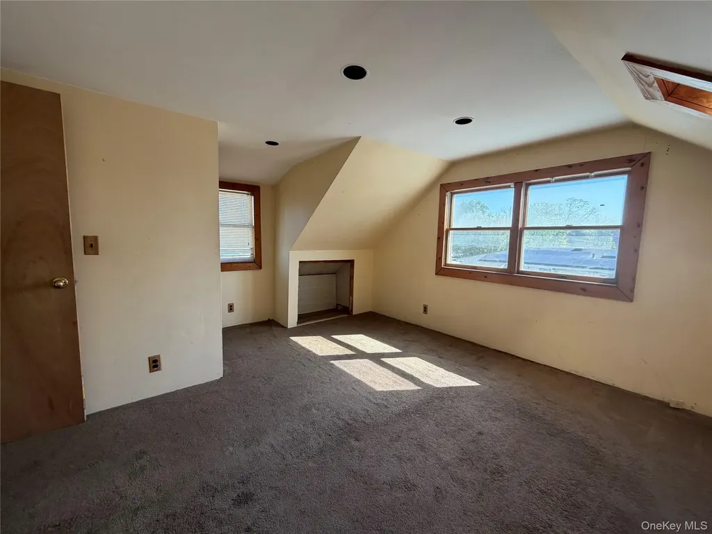 51 Weston Avenue Deer Park NY 11729
