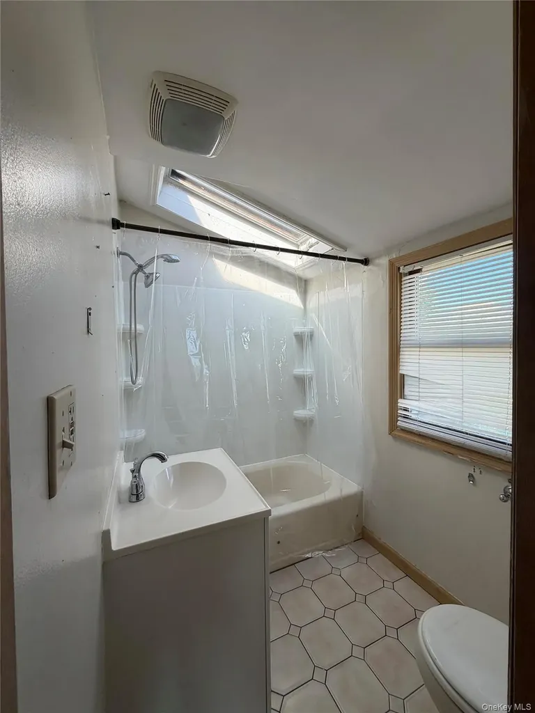 51 Weston Avenue Deer Park NY 11729