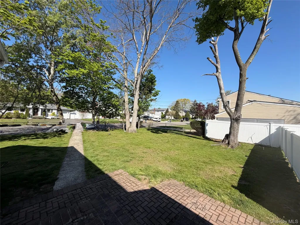 51 Weston Avenue Deer Park NY 11729