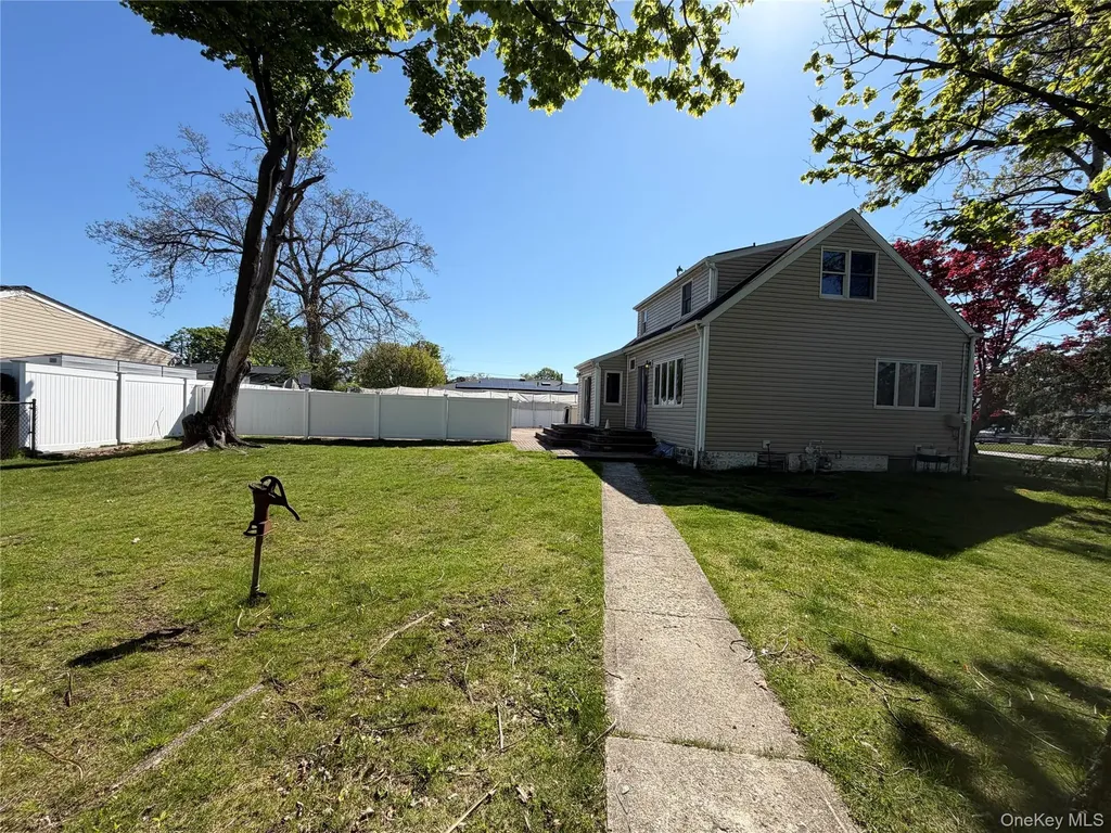 51 Weston Avenue Deer Park NY 11729