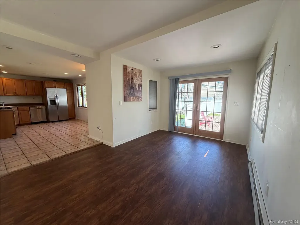51 Weston Avenue Deer Park NY 11729