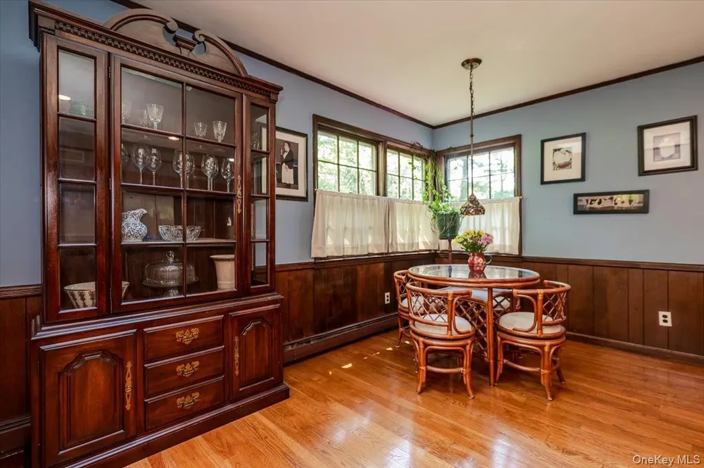 2 Richard Lane Huntington NY 11743