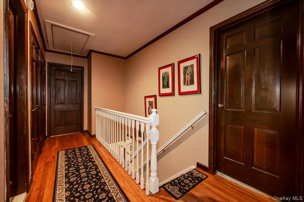 2 Richard Lane Huntington NY 11743