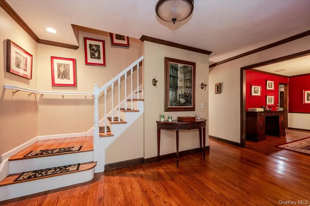 2 Richard Lane Huntington NY 11743