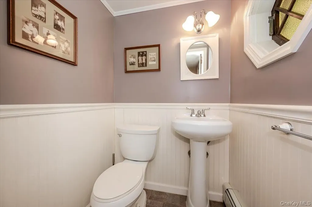 2 Richard Lane Huntington NY 11743