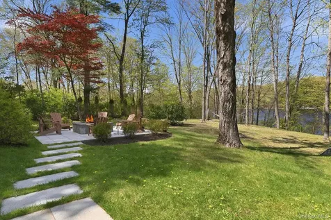 438 Lake Shore Road Putnam Valley NY 10579