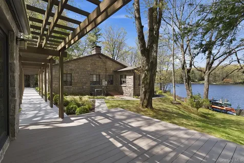 438 Lake Shore Road Putnam Valley NY 10579