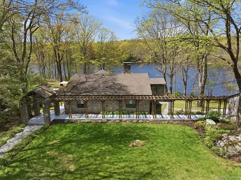 438 Lake Shore Road Putnam Valley NY 10579
