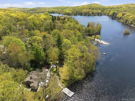 438 Lake Shore Road Putnam Valley NY 10579