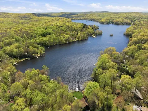 438 Lake Shore Road Putnam Valley NY 10579