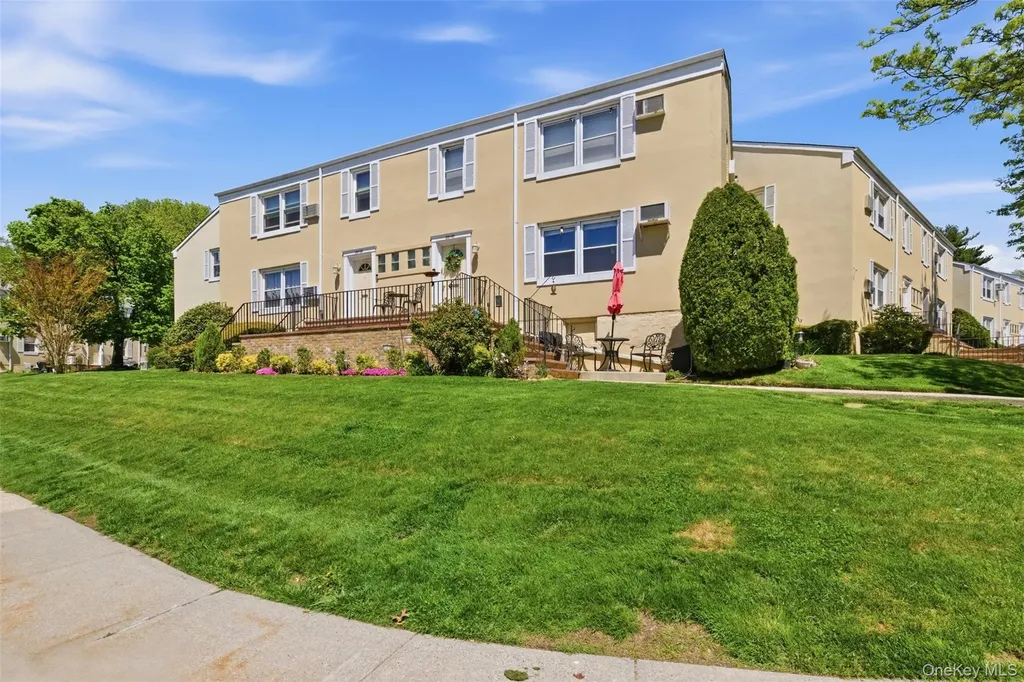 251-61 71st Road Bellerose NY 11426