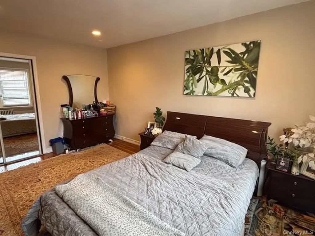 14 Edwards Street Roslyn NY 11577