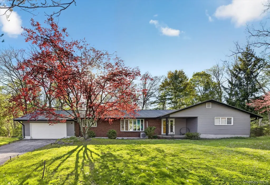 8 Jonathan Lane Poughkeepsie NY 12603
