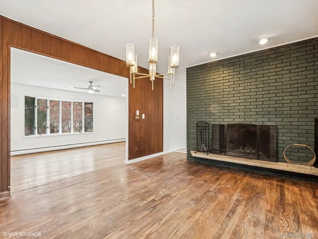 8 Jonathan Lane Poughkeepsie NY 12603