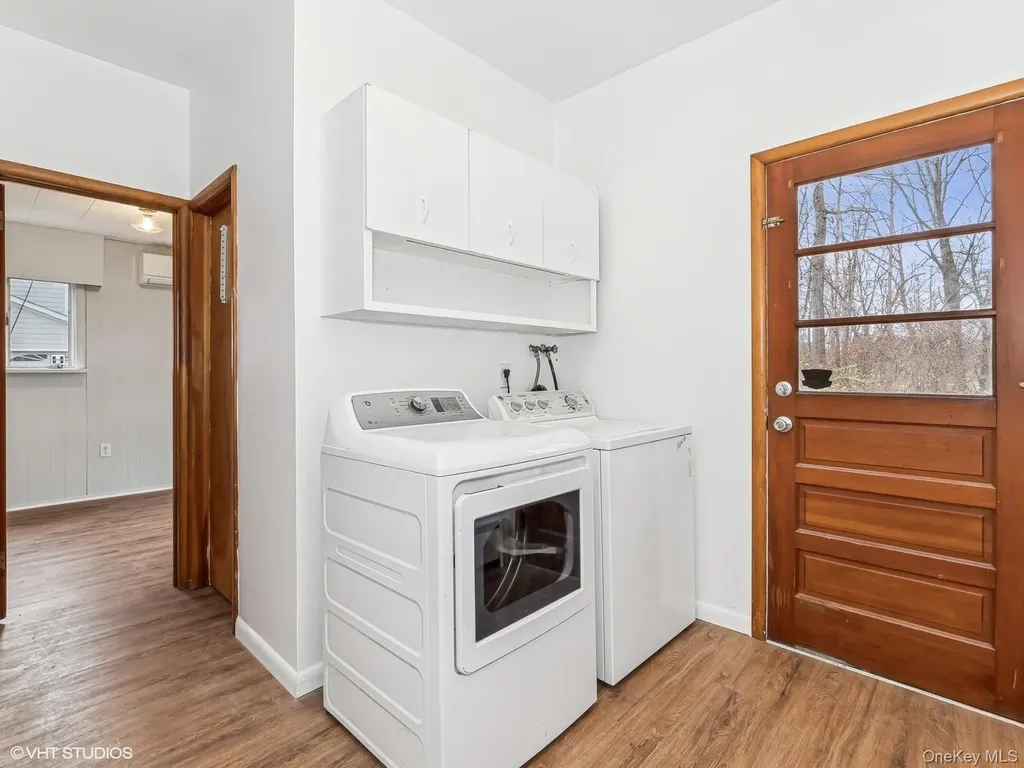 8 Jonathan Lane Poughkeepsie NY 12603