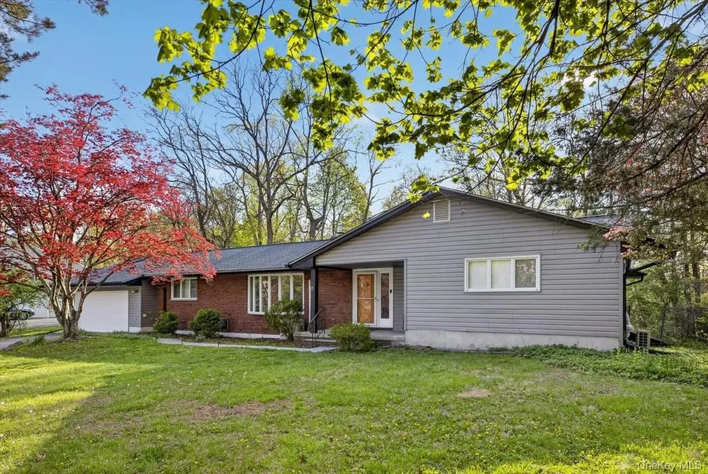 8 Jonathan Lane Poughkeepsie NY 12603